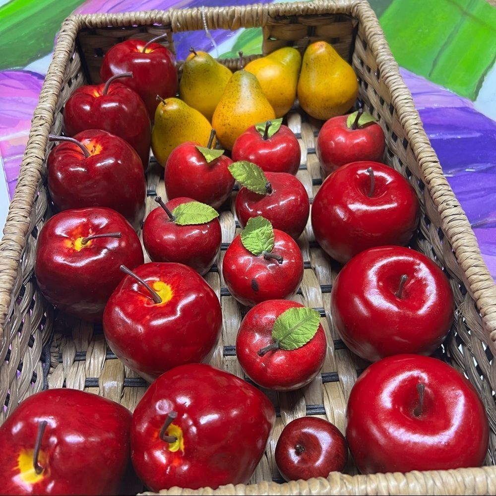 Mixed lot of 23 artificial apples and pears (basket not included) - Picture 3 of 9